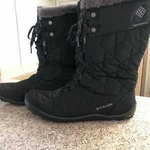 COLUMBIA SNOW BOOTS